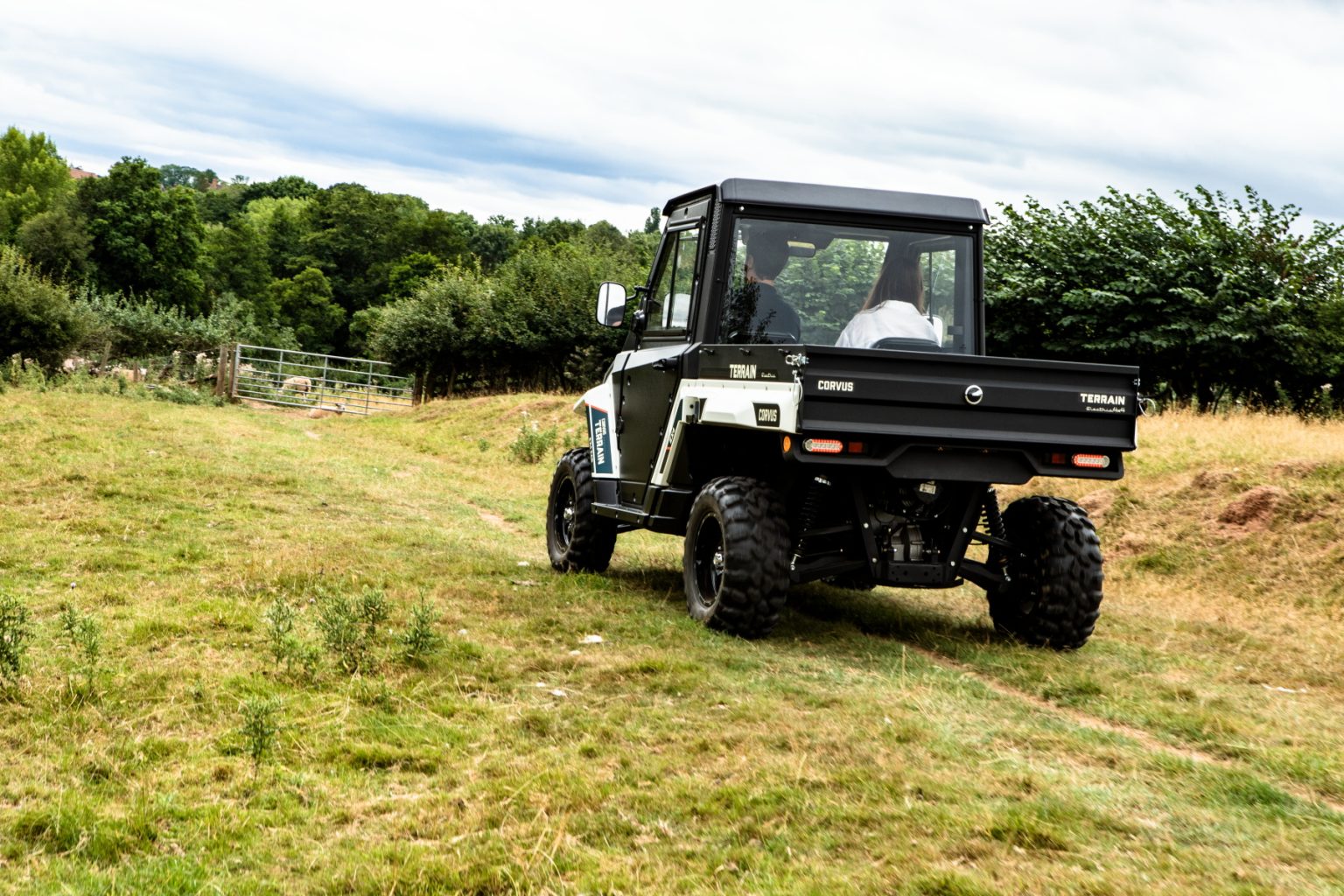 CORVUS OFF ROAD VEHICLES PRESENTA EL NUEVO TERRAIN EX4 UN UTV 100