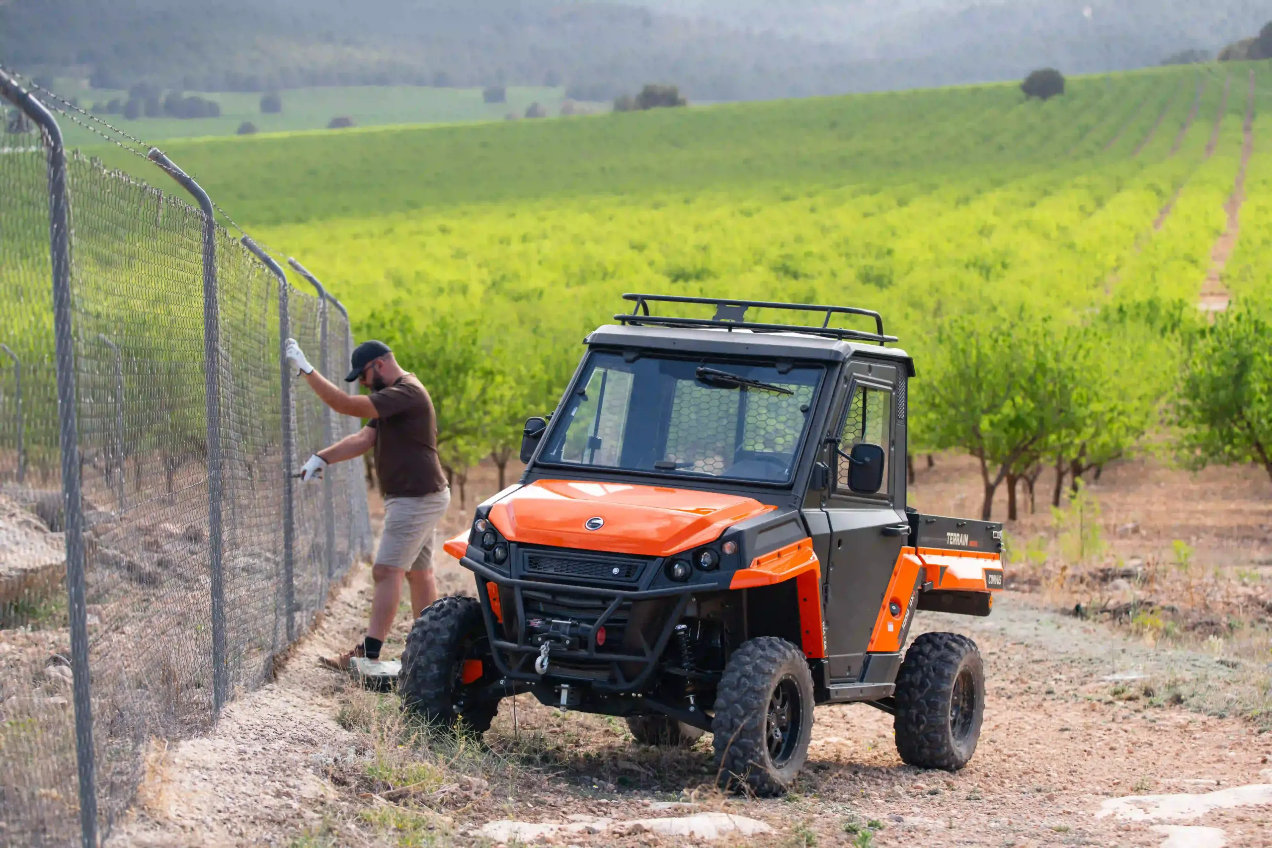 Mantenimiento de grandes superficies con vehiculos UTV.